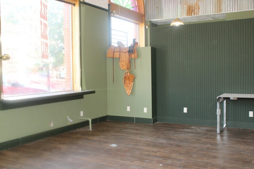 More Photos Of 944 Main St, Evanston Storefront Retail Office For Lease