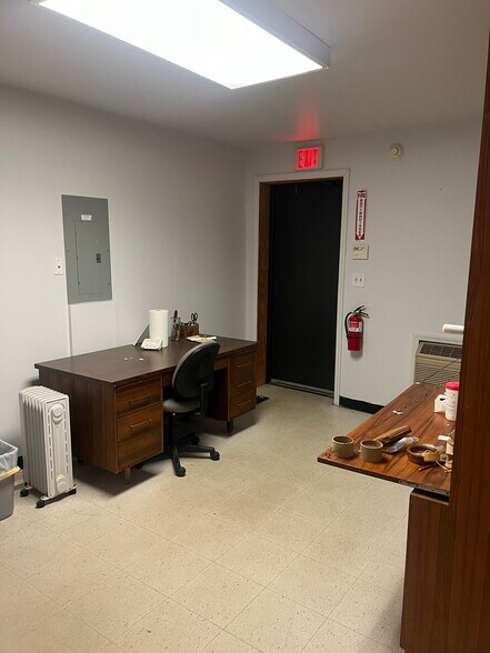 More Photos Of 5107 Unicon Dr, Wake Forest Warehouse For Sale