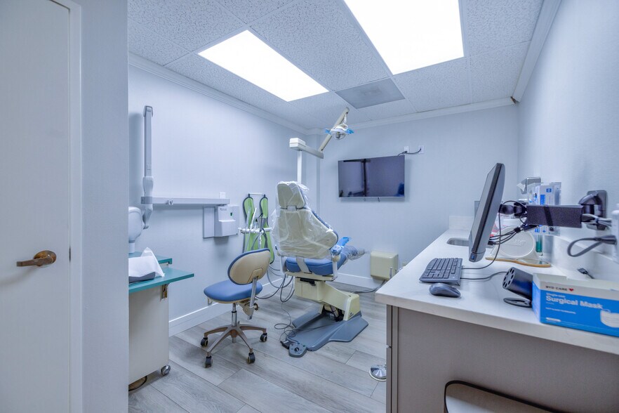 More Photos Of 16336 Whittier Blvd, Whittier Medical For Sale