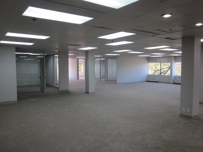 More Photos Of 700 N Hayden Island Dr, Portland Office For Lease