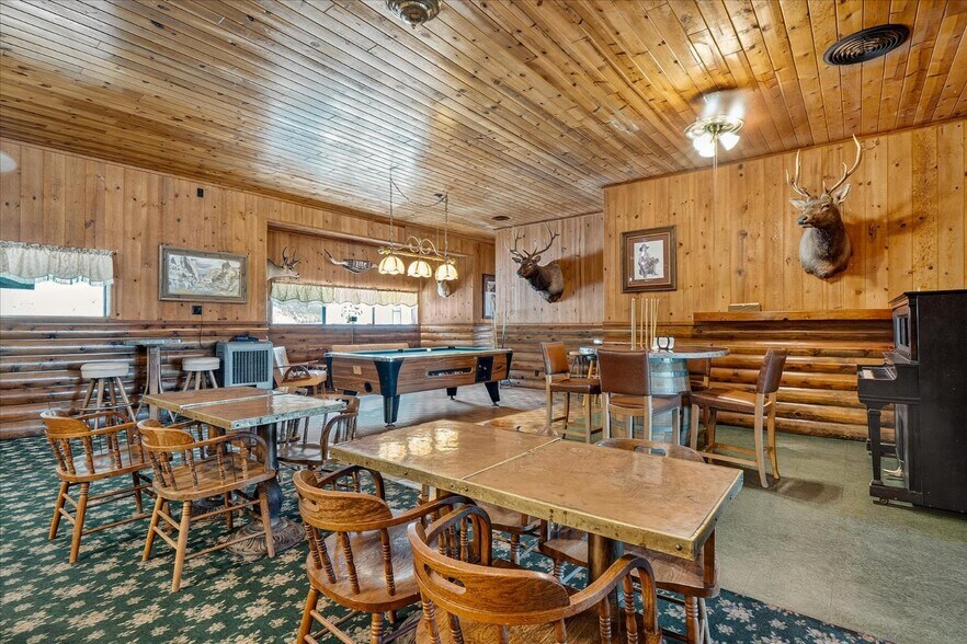 More Photos Of 42155 Highway 41, Oakhurst Restaurant For Sale