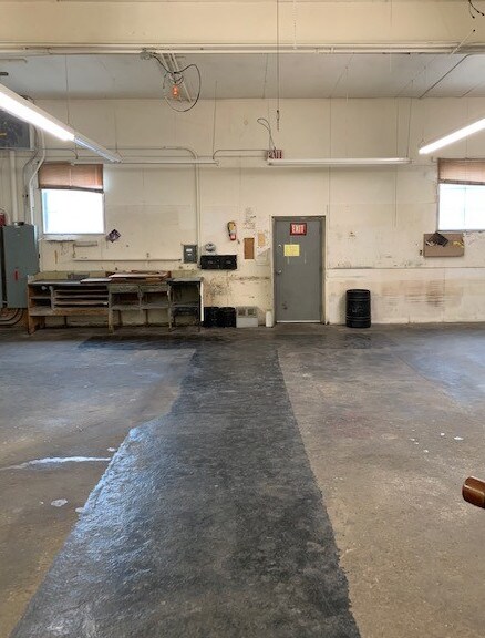 More Photos Of 1713-1715 Cuming St, Omaha Warehouse For Sale