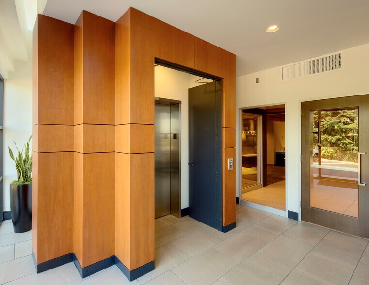 More Photos Of 14405 SE 36th St, Bellevue Office For Lease