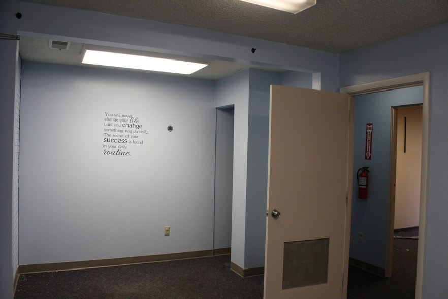 More Photos Of 1304 N Academy Blvd, Colorado Springs Medical For Sale