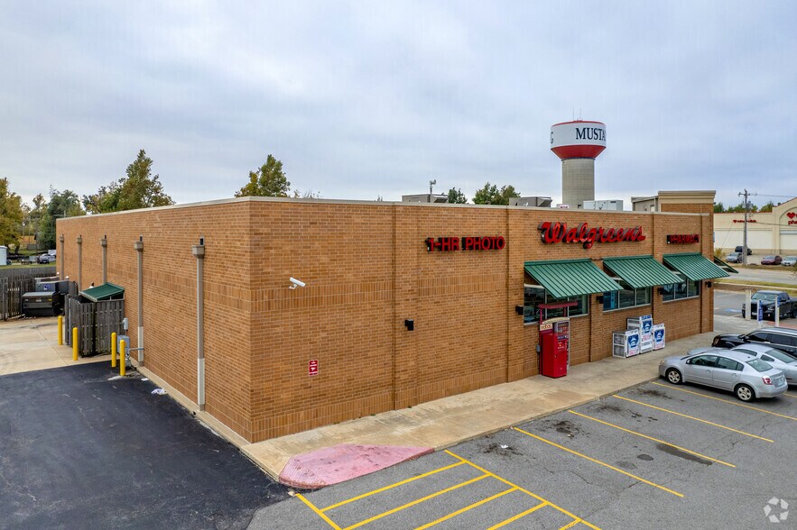 More Photos Of 112 E Ok-152, Mustang Drugstore For Sale