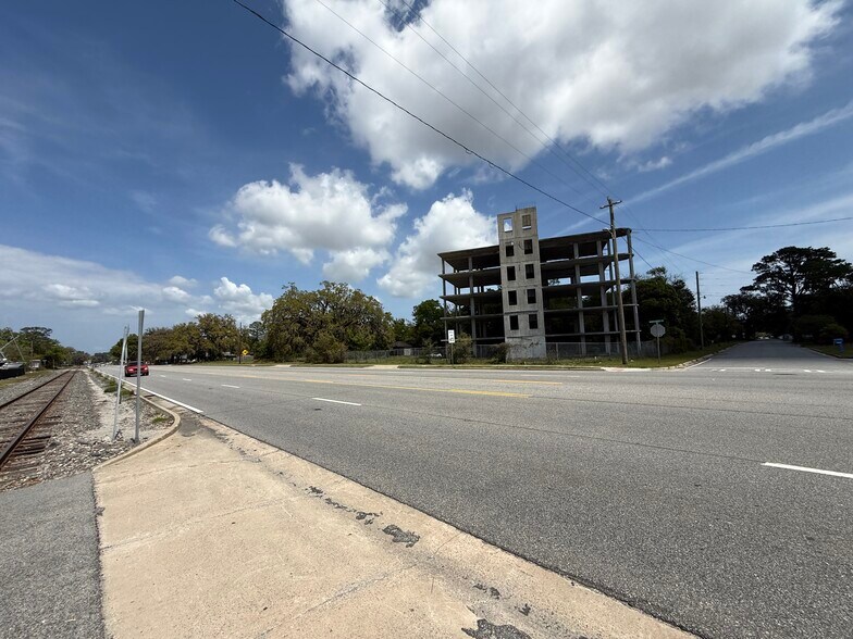 More Photos Of 2508 Newcastle St, Brunswick Apartments For Sale