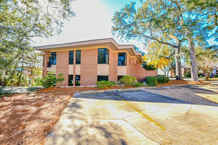 More Photos Of 220 Mckenzie Ave, Panama City Office For Sale