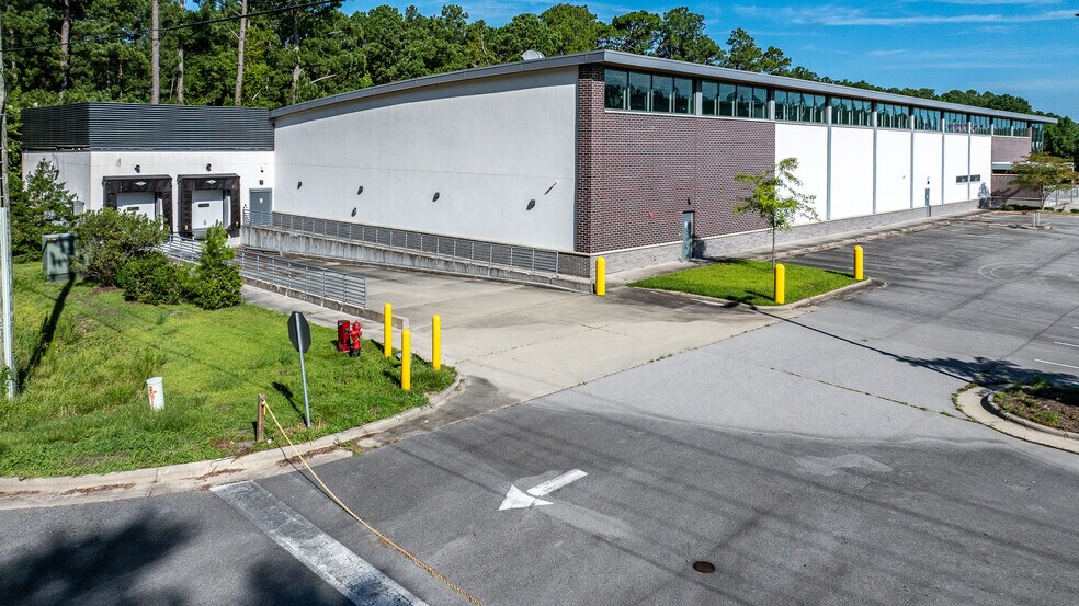 More Photos Of 553 US-70 W, Havelock Freestanding For Lease