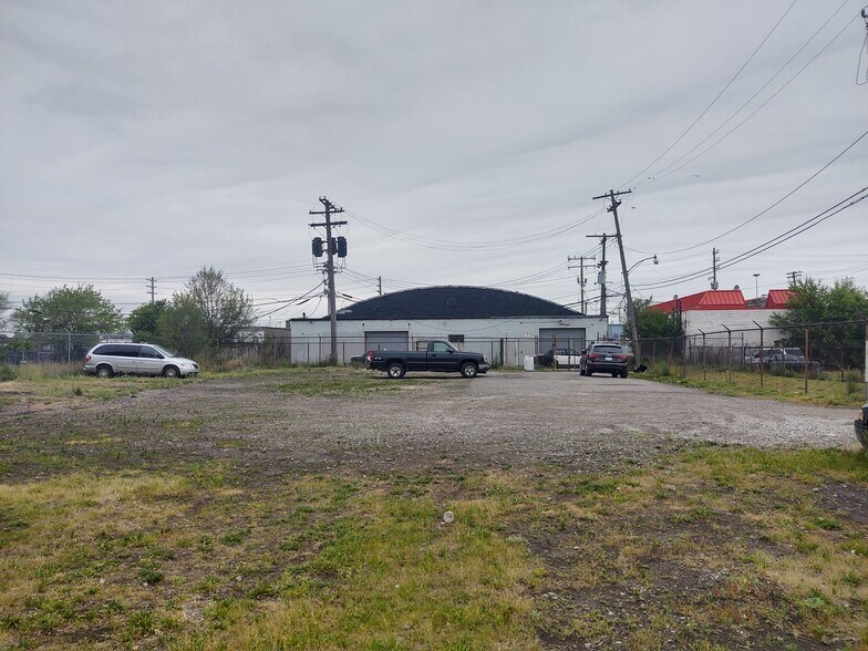 More Photos Of 6735 Vernor Hwy, Detroit Manufacturing For Sale