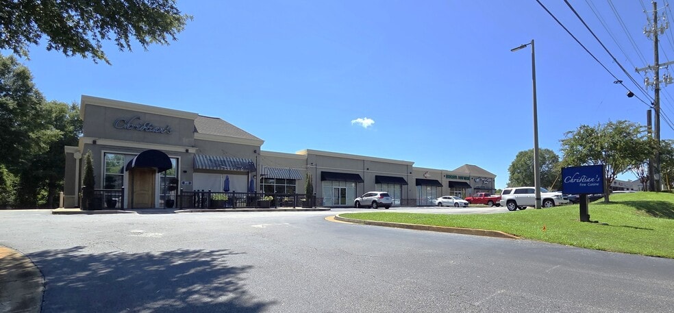 More Photos Of 1683-1693 Bass Rd, Macon-Bibb General Retail For Lease