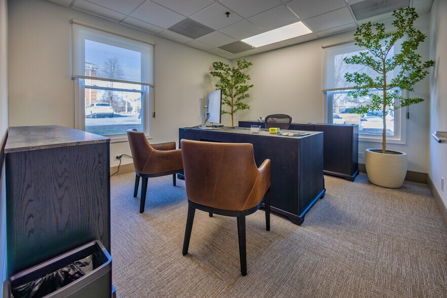 More Photos Of 6912 Main St, Downers Grove Unknown For Lease