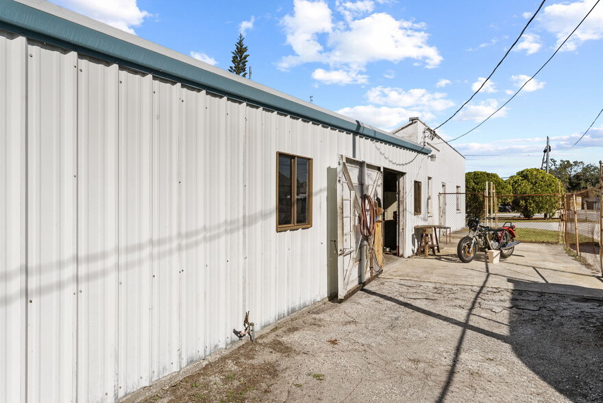More Photos Of 6600 Haines Rd N, Saint Petersburg Auto Repair For Sale