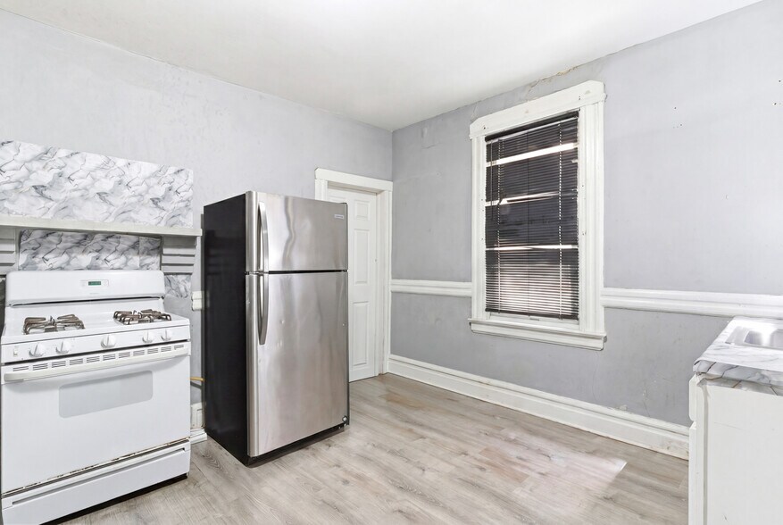 More Photos Of 369 E Kinney St, Newark Apartments For Sale