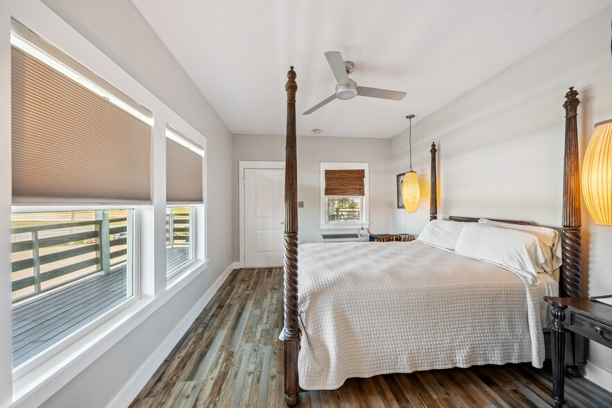More Photos Of 22996 Highway 60, Matagorda Hotel For Sale