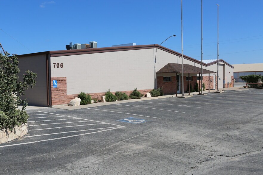 Primary Photo Of 706 Knickerbocker Rd, San Angelo Manufacturing For Lease