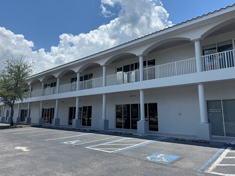 Primary Photo Of 5310 Clark Rd, Sarasota Medical For Lease