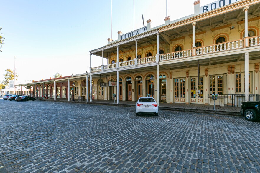 More Photos Of 1001-1015 Front St, Sacramento Restaurant For Sale