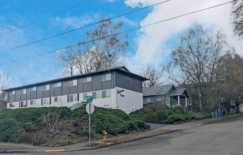 Primary Photo Of 4405-4425 SE 15th Ave, Portland Apartments For Sale