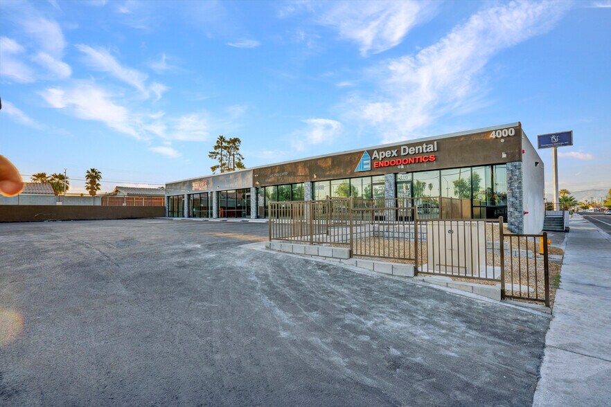 More Photos Of 4000 W Sahara Ave, Las Vegas Freestanding For Lease