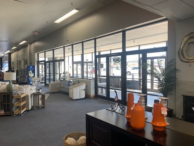 More Photos Of 2300 E Kenosha St, Broken Arrow Freestanding For Sale