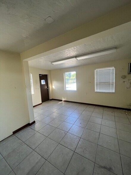 More Photos Of 1400 10th Ave, Vero Beach Warehouse For Sale