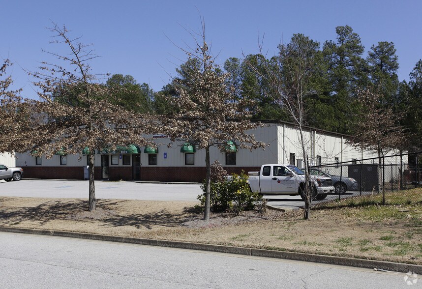 More Photos Of 6935 Oak Ridge Commerce Way, Austell Warehouse For Lease