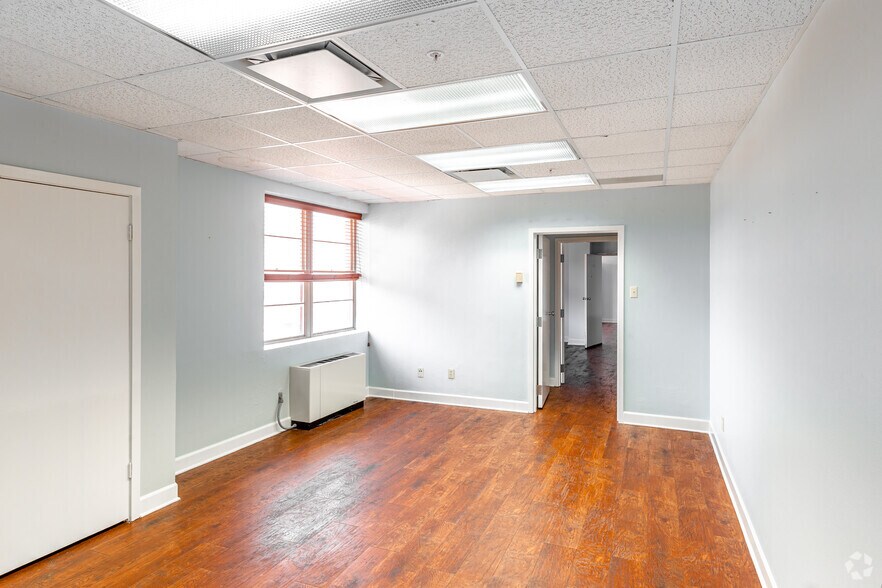More Photos Of 525 Milam St, Shreveport Office For Sale