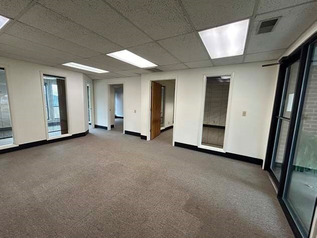 More Photos Of 3042 Berkmar Dr, Charlottesville Office For Lease