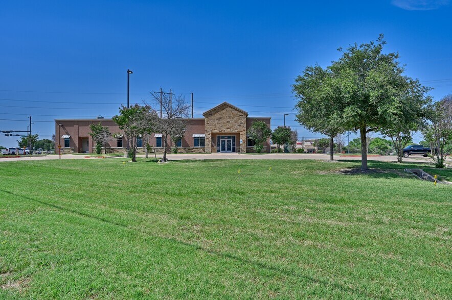 More Photos Of 2410 Boonville Rd, Bryan Medical For Sale