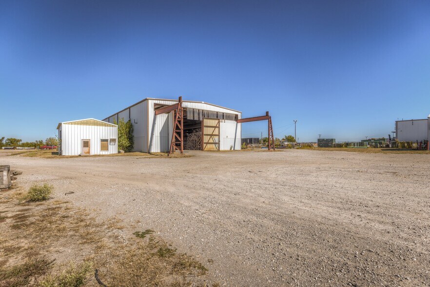 More Photos Of 1827 170th E Ave, Tulsa Industrial For Lease