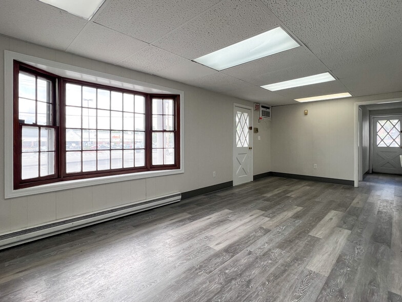 More Photos Of 265 Winn St, Burlington Office Residential For Lease