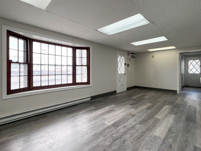 More Photos Of 265 Winn St, Burlington Office For Lease
