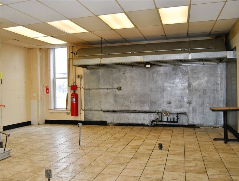 More Photos Of 2-4 Commercial St, Livonia Storefront Retail Residential For Sale