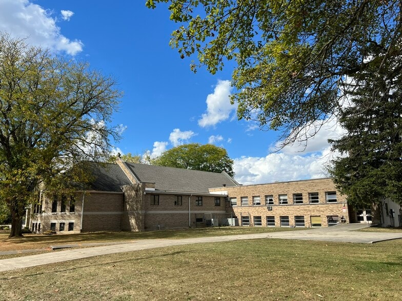 More Photos Of 1701 Capitol Ave, Fort Wayne Specialty For Sale