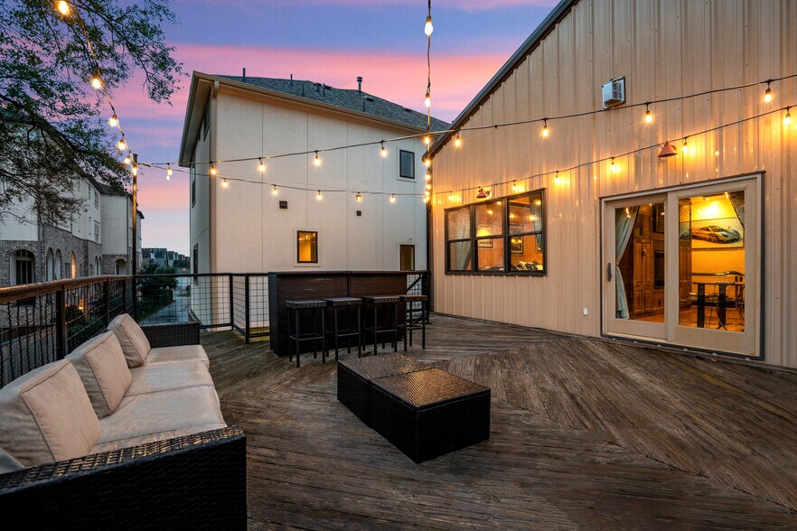 More Photos Of 4119 Allen St, Houston Office For Sale