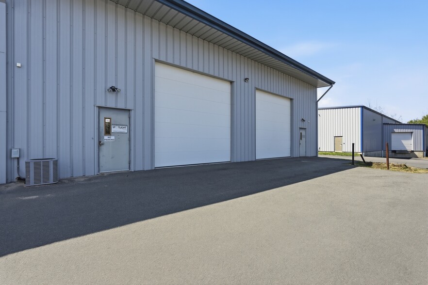 More Photos Of 9 Whalley Way, Southwick Warehouse For Lease