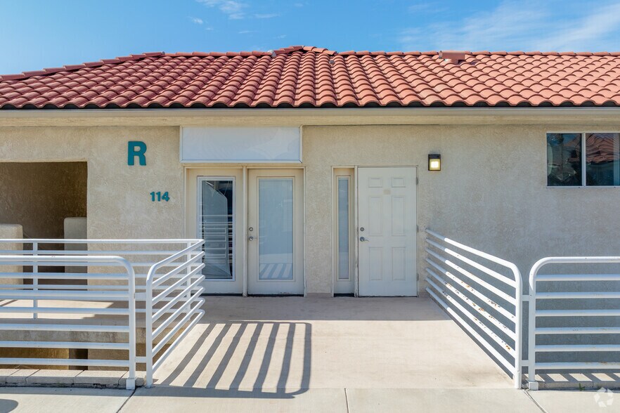 More Photos Of 3015 Highway 95, Bullhead City Medical For Sale