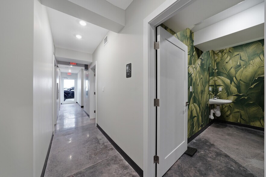 More Photos Of 530 NW 54th St, Miami Office For Lease