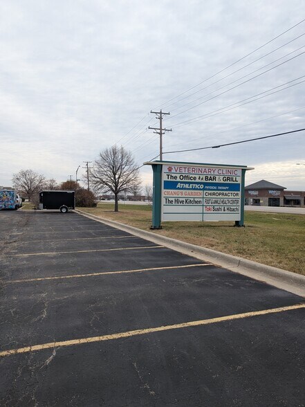 More Photos Of 25520 S Pheasant Ln, Channahon General Retail For Lease