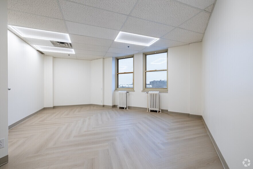More Photos Of 1538 Rue Sherbrooke O, Montréal Medical For Lease