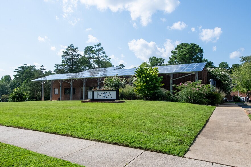 More Photos Of 605 Eastowne Dr, Chapel Hill Office For Lease