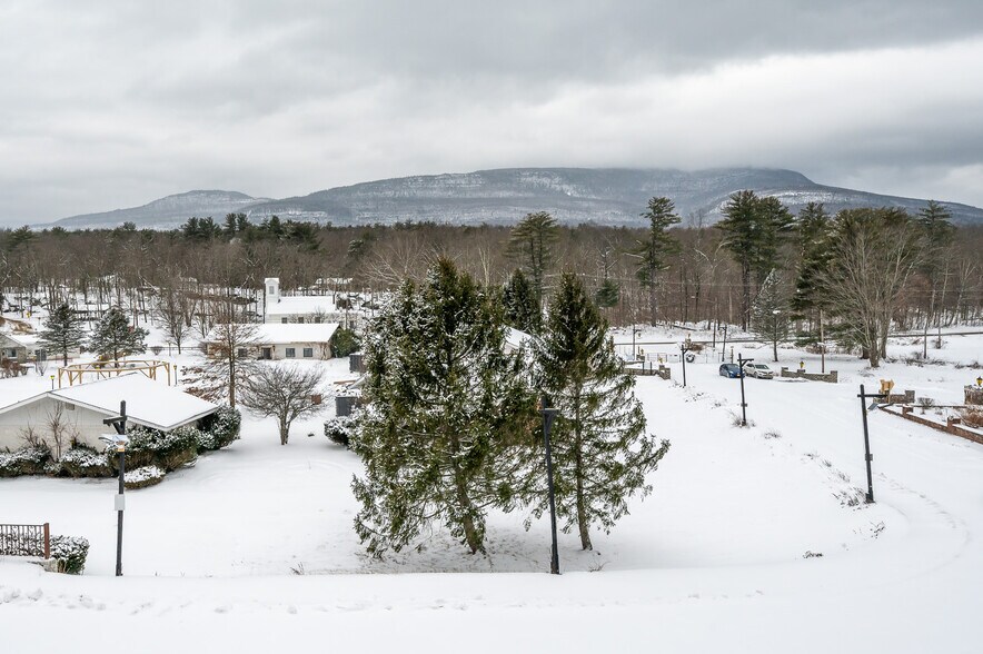 More Photos Of 4858 Route 32, Catskill Hotel For Lease