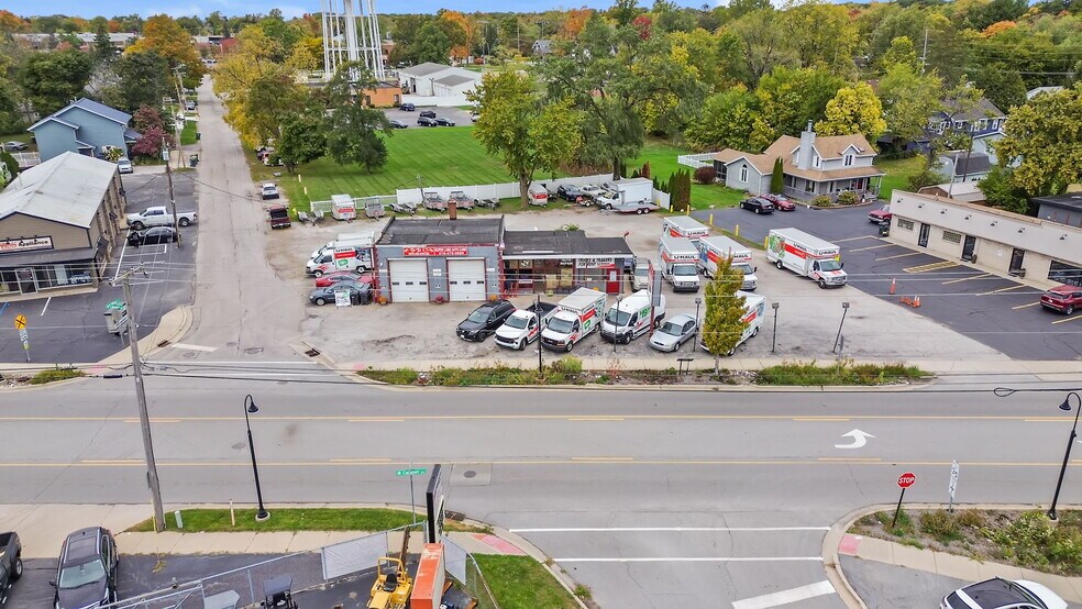 More Photos Of 1001-1003 Calumet Ave, Valparaiso Auto Repair For Sale