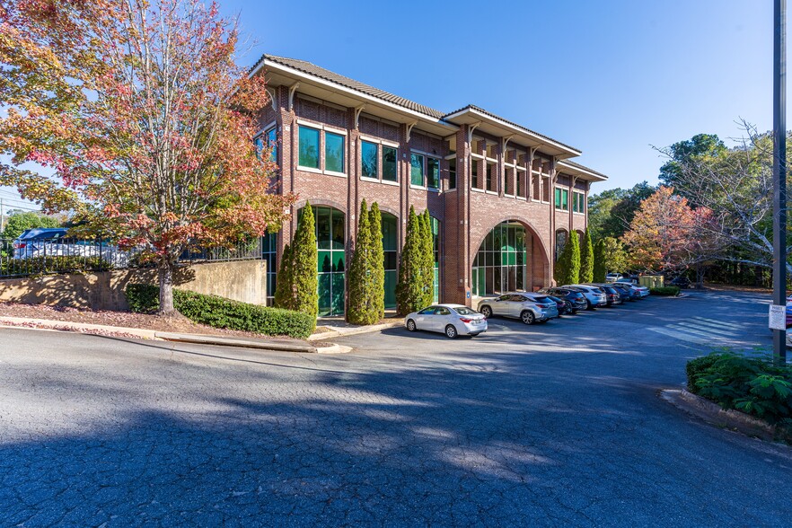 More Photos Of 178 S Main St, Alpharetta Office For Sale