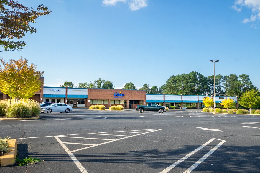 More Photos Of 1550 Buford Hwy, Buford Supermarket For Lease