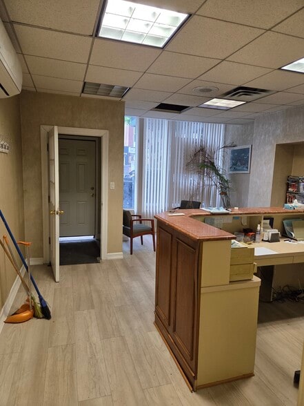 More Photos Of 224 Court St, Brooklyn Storefront Retail Residential For Lease