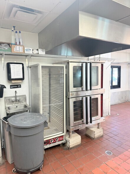 More Photos Of 280 E Vine St, Kissimmee Unknown For Lease