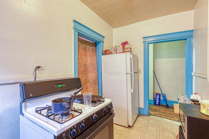 More Photos Of 423 W Grand Blvd, Detroit Apartments For Sale