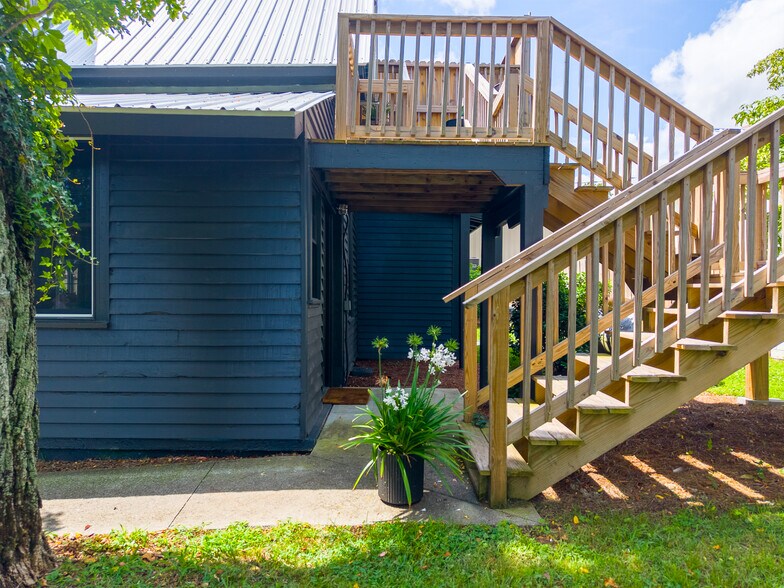More Photos Of 31 Earl St, Clayton General Retail For Sale