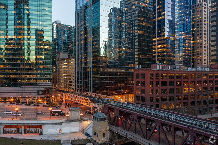 More Photos Of 191 N Wacker Dr, Chicago Office For Lease